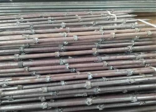 红花岗隧道钢花管